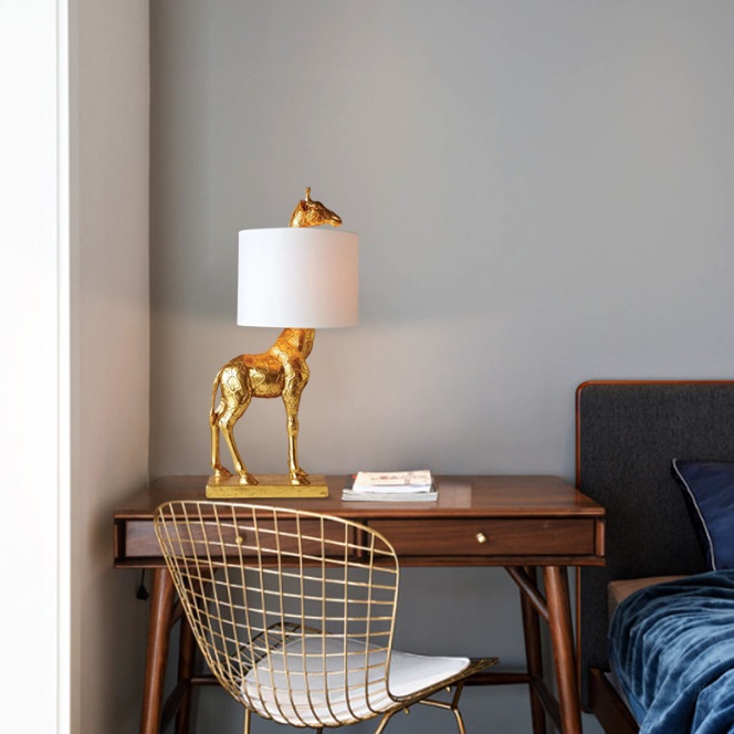 Светильник DZN-13692 ЗОЛОТО + БЕЛЫЙ ` D280/H660/1/E27/10W/3000K GIRAFFE