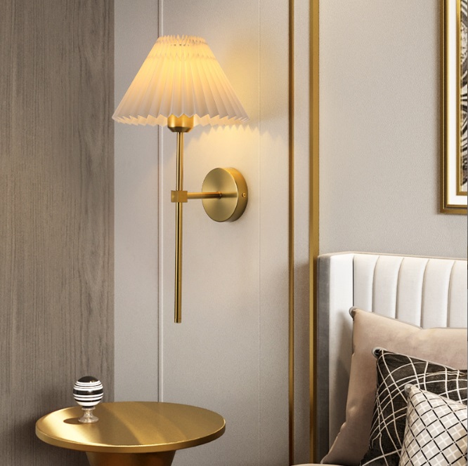 Светильник DZN-13875 ЗОЛОТАЯ БРОНЗА + БЕЛЫЙ ` D240/H490/1/E27/40W PLEATED