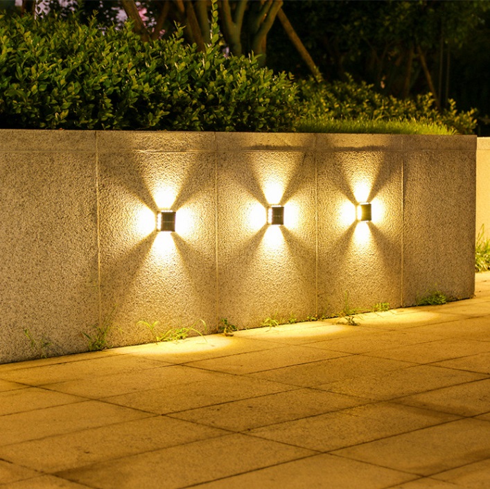 Светильник настенный YD2309 D85*85/H24/12/LED/3000K IP65 на солнечной батарее с датчиком движения R