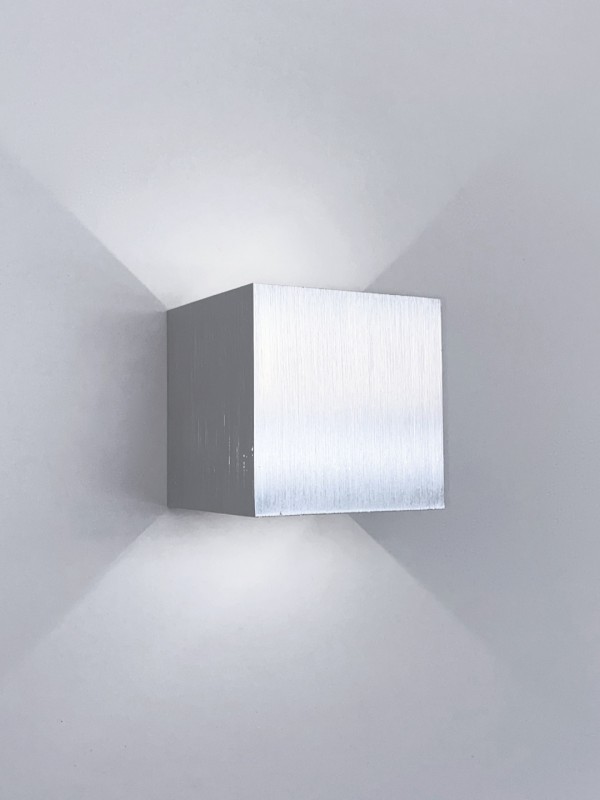 Светильник Elegant SPF-4220 АЛЮМИНИЙ ` D100*100/H100/2/LED/6W/4500K IP65 CUBE SPF02