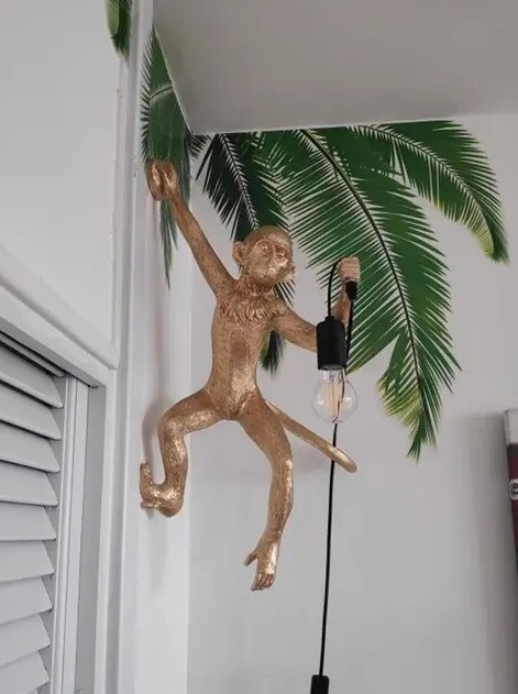 Светильник настенный DZN-11144 ЗОЛОТО ` D320/H680/1/E27/10W MONKEY (обезьяна смотрит влево) 24-12