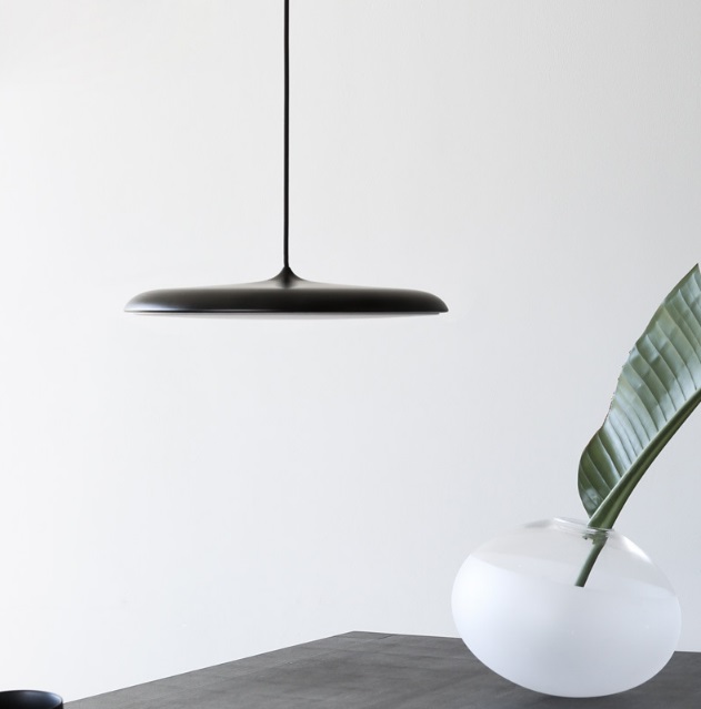 Светильник DZN-50760 ЧЕРНЫЙ D400/H1500/1/LED/24W/4500K UFFO